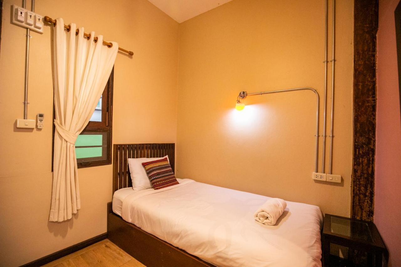 Hôtel Micasa à Chiang Mai Extérieur photo